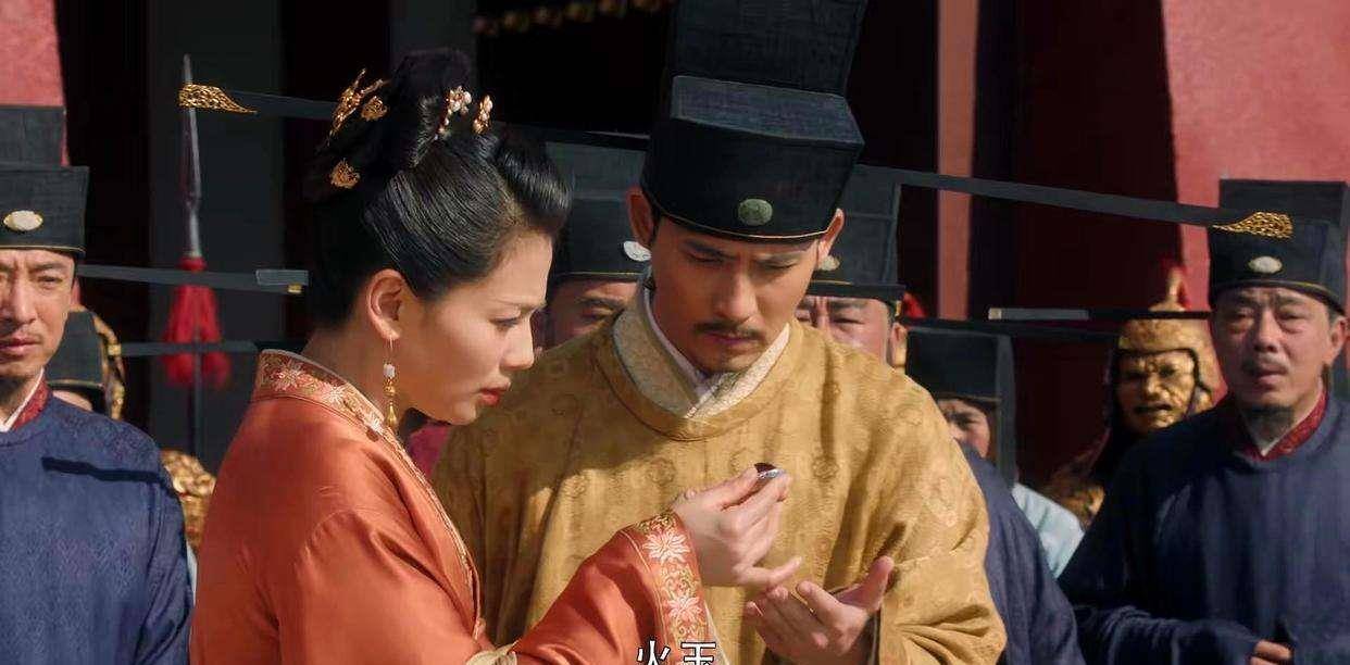 “澶渊之盟”实为灭辽之策？北宋每年给辽岁币<strong></p>
<p>币策</strong>，南宋皇帝向辽称臣
