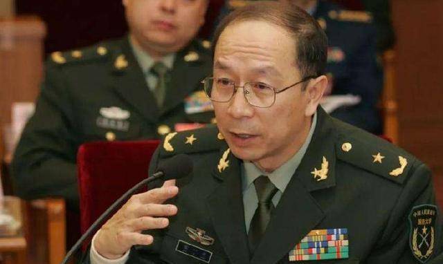 20世纪美元与黄金脱钩<strong></p>
<p>各国币</strong>，各国却还要跟风？人民币国际化迫在眉睫