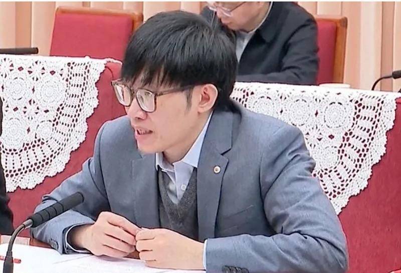 DeepSeek创始人梁文锋首登全球富豪榜<strong></p>
<p>币君交易所</strong>！好友称其低调