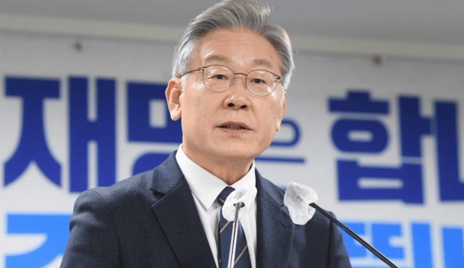 韩国传出爆炸性消息<strong></p>
<p>以飞交易所</strong>，尹锡悦提前下台，已经成为定局？情况不简单