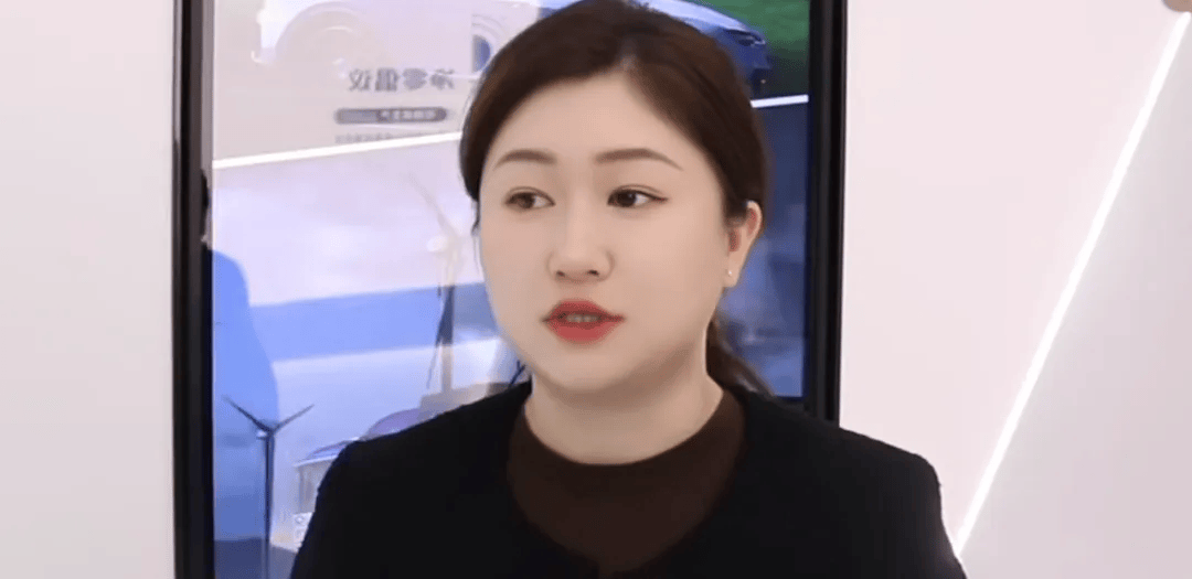 太突然！“85”后女儿接班首年<strong></p>
<p>以飞交易所</strong>，巨头大亏79亿元！70岁父亲声援女儿：充满了信任