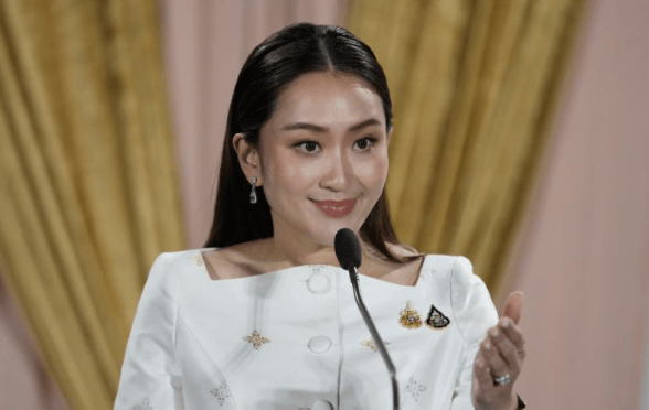 当不成总理了？泰国军方亮明态度<strong></p>
<p>币火网交易平台</strong>，遭洪森“背刺”，佩通坦面临下台