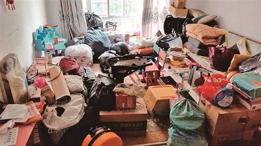 柳州一房东蒙了：出租房一地狼藉<strong></p>
<p>黑龙江省交易中心信息平台网</strong>，家电被租客搬空！还有更离谱的……