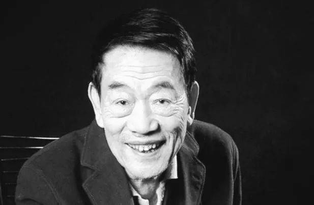 郭德纲发文悼念相声演员杨少华<strong></p>
<p>小七平台交易</strong>，李金斗称杨少华在午休时安详辞世，生前状态良好