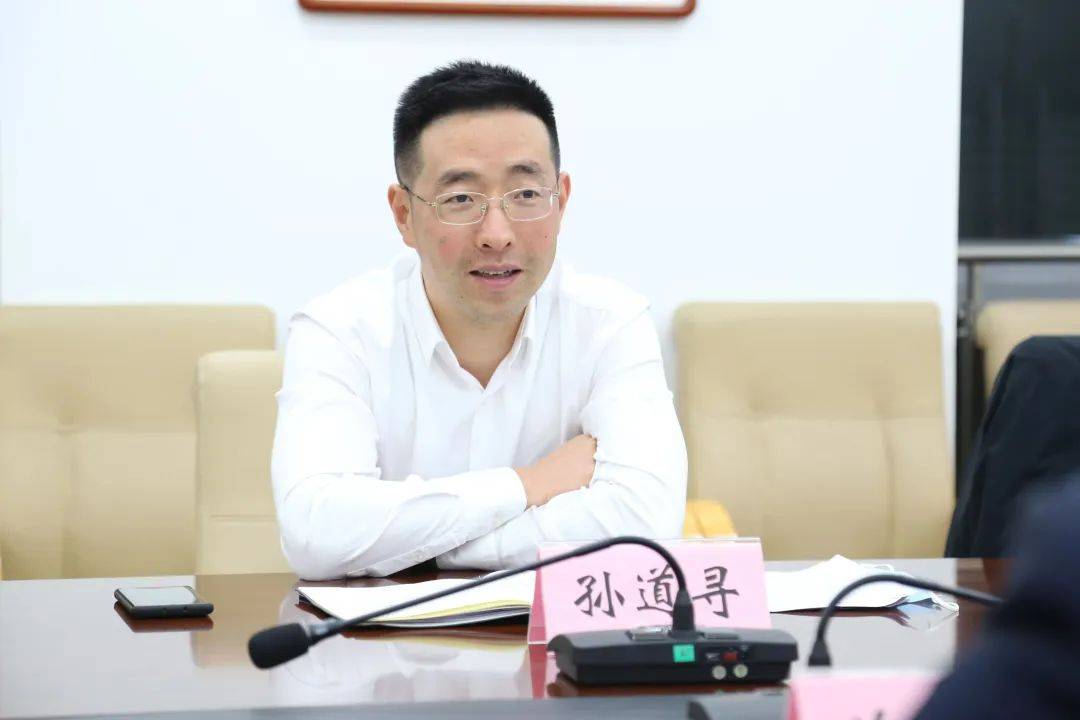 “全国经济最强镇”党委书记<strong></p>
<p>炒金交易平台</strong>，获提拔