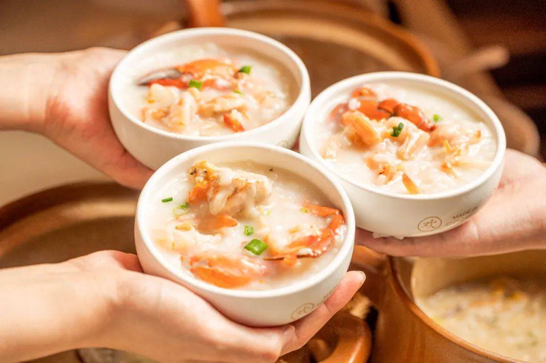 一年卖出300万锅<strong></p>
<p>炒金交易平台</strong>！又一地方特色美食冲向全国