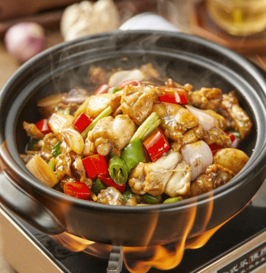 一年卖出300万锅<strong></p>
<p>炒金交易平台</strong>！又一地方特色美食冲向全国