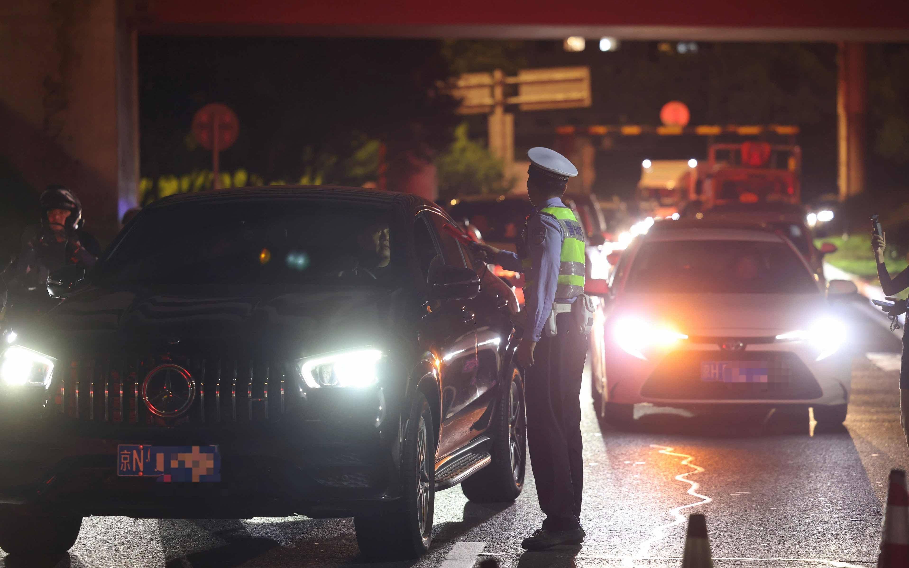 北京交警开查电动自行车加装远光灯<strong></p>
<p>vgs在哪个平台有交易</strong>，首次警告，再被查将扣车罚款