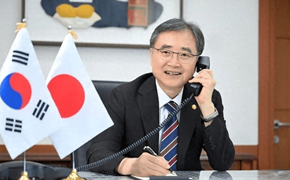 中方不用给韩国留座位了？李在明9月行程恐怕要凉<strong></p>
<p>湖南省交易</strong>，中国外长挂断电话，送给韩国一句话