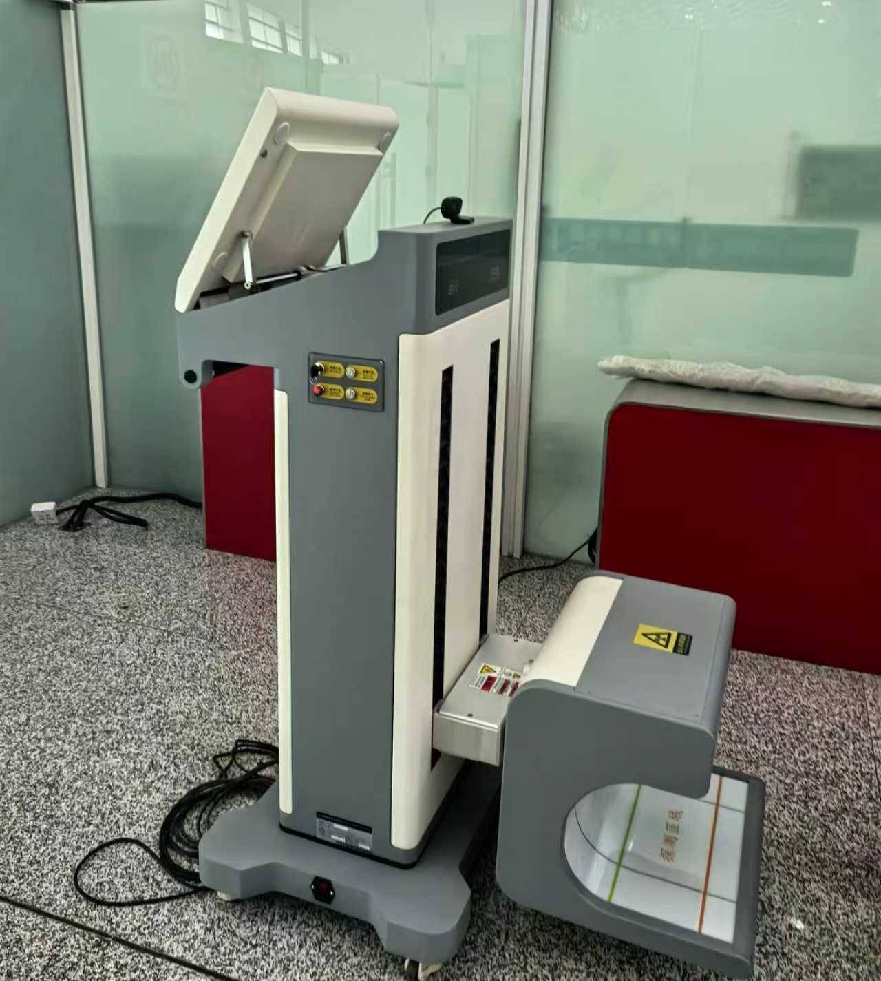 打石膏、戴假肢的旅客<strong></p>
<p>火币网官网</strong>，在郑州机场过安检更便利了