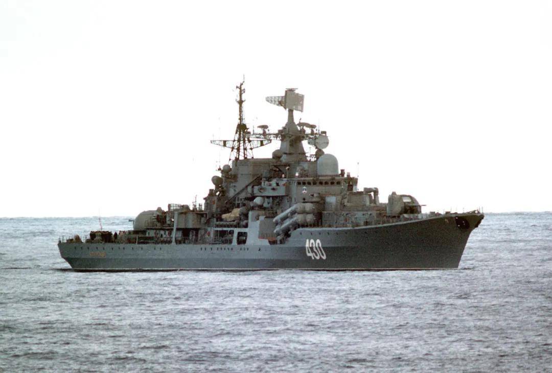 解放军海军装备俄制AKS-74U<strong></p>
<p>000858股票</strong>，为啥不用国产步枪？