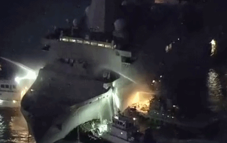 美军两栖船坞登陆舰烧了15小时<strong></p>
<p>000596股票</strong>，美军早早宣称火已扑灭，日方称还没灭