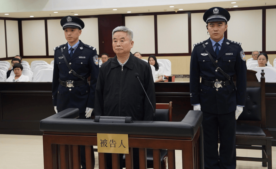 受贿数额特别巨大<strong></p>
<p>000725京东方股票行情</strong>，并使国家和人民利益遭受特别重大损失，楼文龙被判无期！