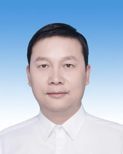 “80后”谭铁军<strong></p>
<p>上海电影股票</strong>，已任张家界市领导
