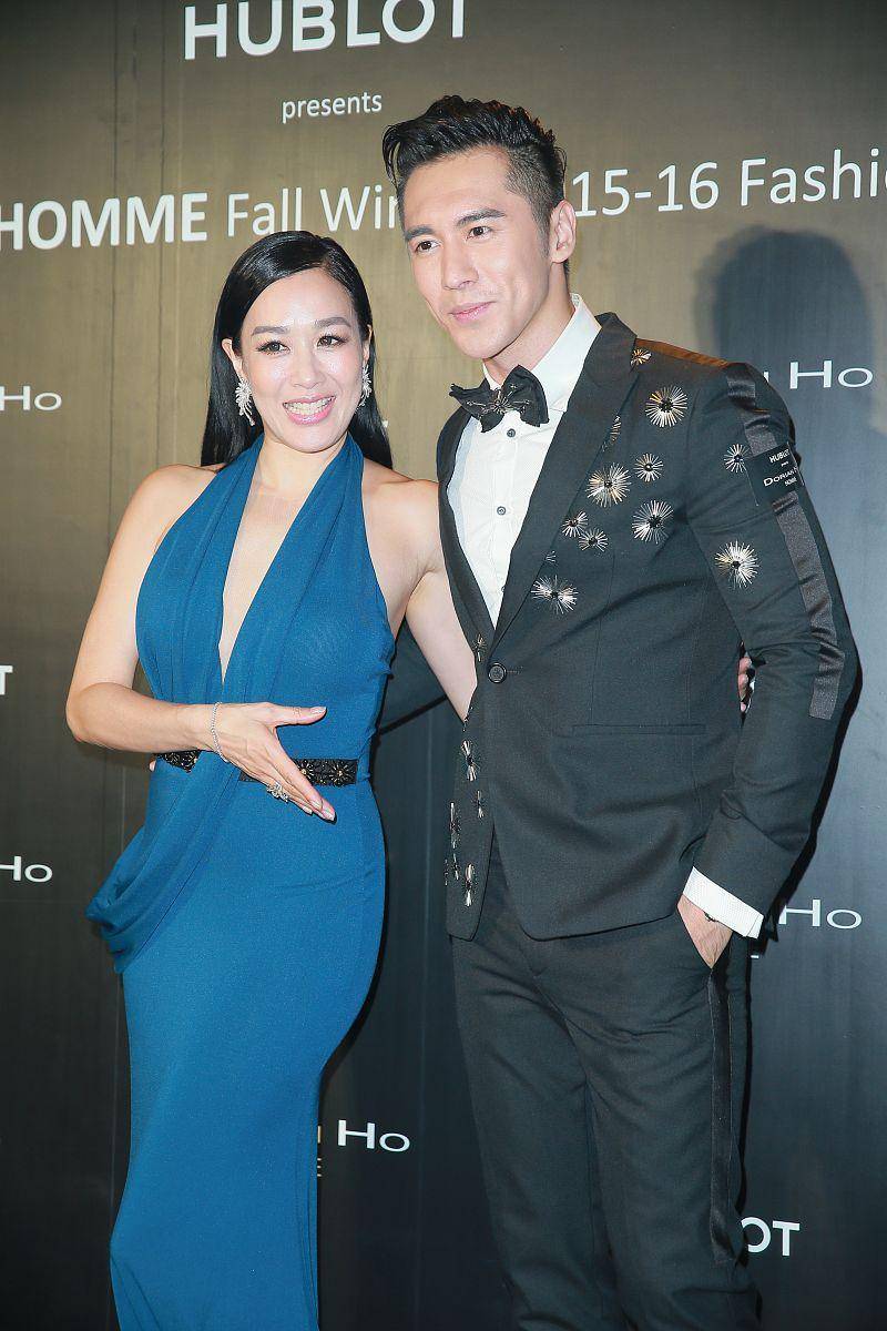考古|张伦硕称张维伊像以前的自己 <strong></p>
<p>上海电影股票</strong>，曾娶大11岁钟丽缇被嘲，如今成为重组家庭中教科书般的男人？