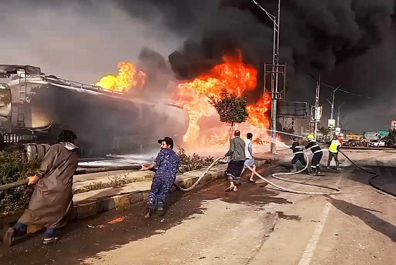 反击胡塞武装用集束弹袭击本土<strong></p>
<p>上海电影股票</strong>，以色列空袭也门首都