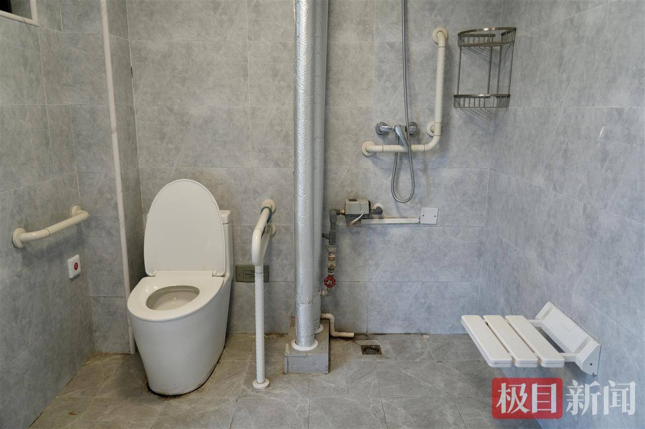 “玻璃娃娃”田艳青踏入武大校园！校方准备无障碍宿舍<strong></p>
<p>股票下跌</strong>，母亲能同寝陪读