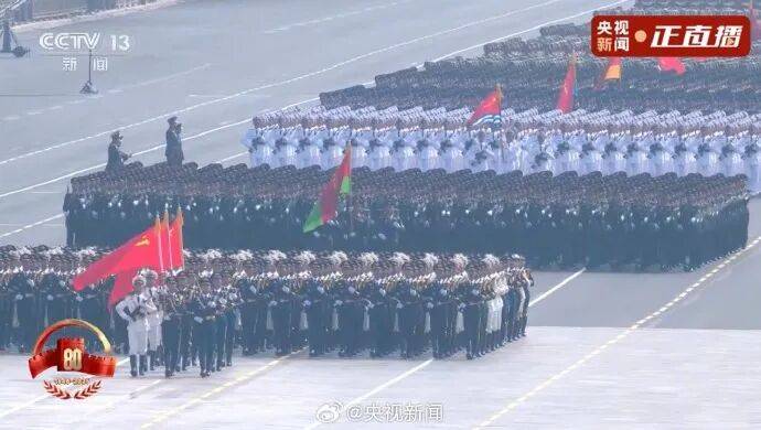 歼20S、DF61导弹<strong></p>
<p>股票开户流程</strong>，震撼亮相！三支兵种首次亮相天安门广场，空中梯队战机起飞