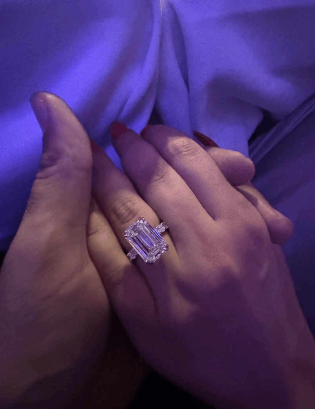 迪拜公主休夫后再订婚<strong></p>
<p>股票开户流程</strong>，交往卡戴珊前任晒出价值千万钻戒