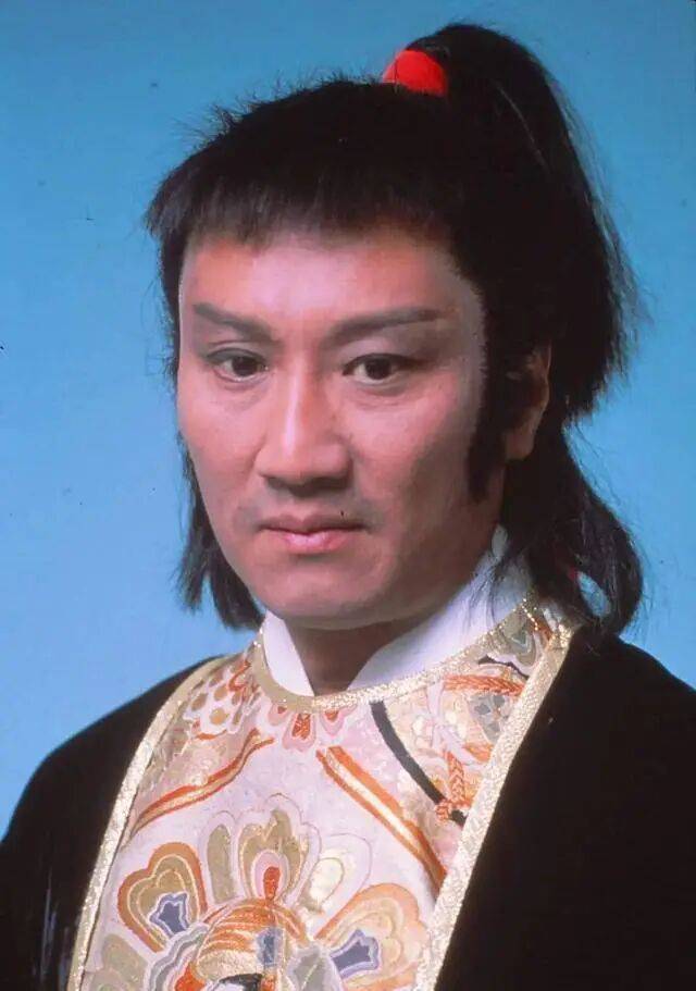 考古|89岁谢贤现身依旧时髦！与小49岁女友分手后开搞事业<strong></p>
<p>最便宜的股票</strong>，疑已交代后事的他太潇洒
