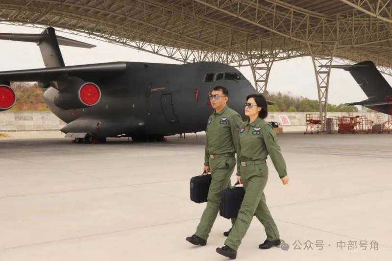 运油-20A女机长刷屏<strong></p>
<p>最便宜的股票</strong>，她是谁？