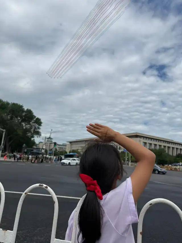 不装了<strong></p>
<p>最便宜的股票</strong>！一口气看完九三大阅兵武器装备！谁说我们一个也不认识？