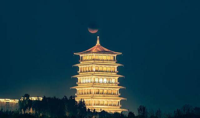 “血月”奇观来袭<strong></p>
<p>大疆股票</strong>！今年罕见“月全食”有啥说法？