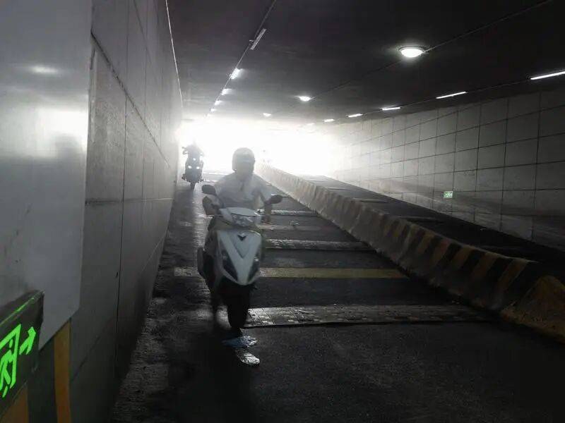 悲剧！事发虹梅路地道<strong></p>
<p>保龄宝股票</strong>，上海阿姨骑车摔倒后死亡！密集减速带，引发争议→