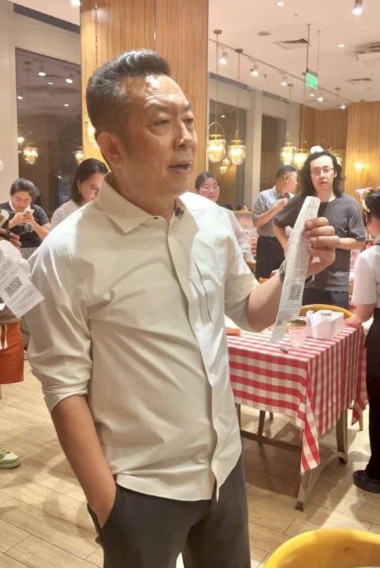 西贝贾国龙再怼罗永浩：这个人简直太坏了<strong></p>
<p>保龄宝股票</strong>，狗咬我一口，我不能去咬狗一口