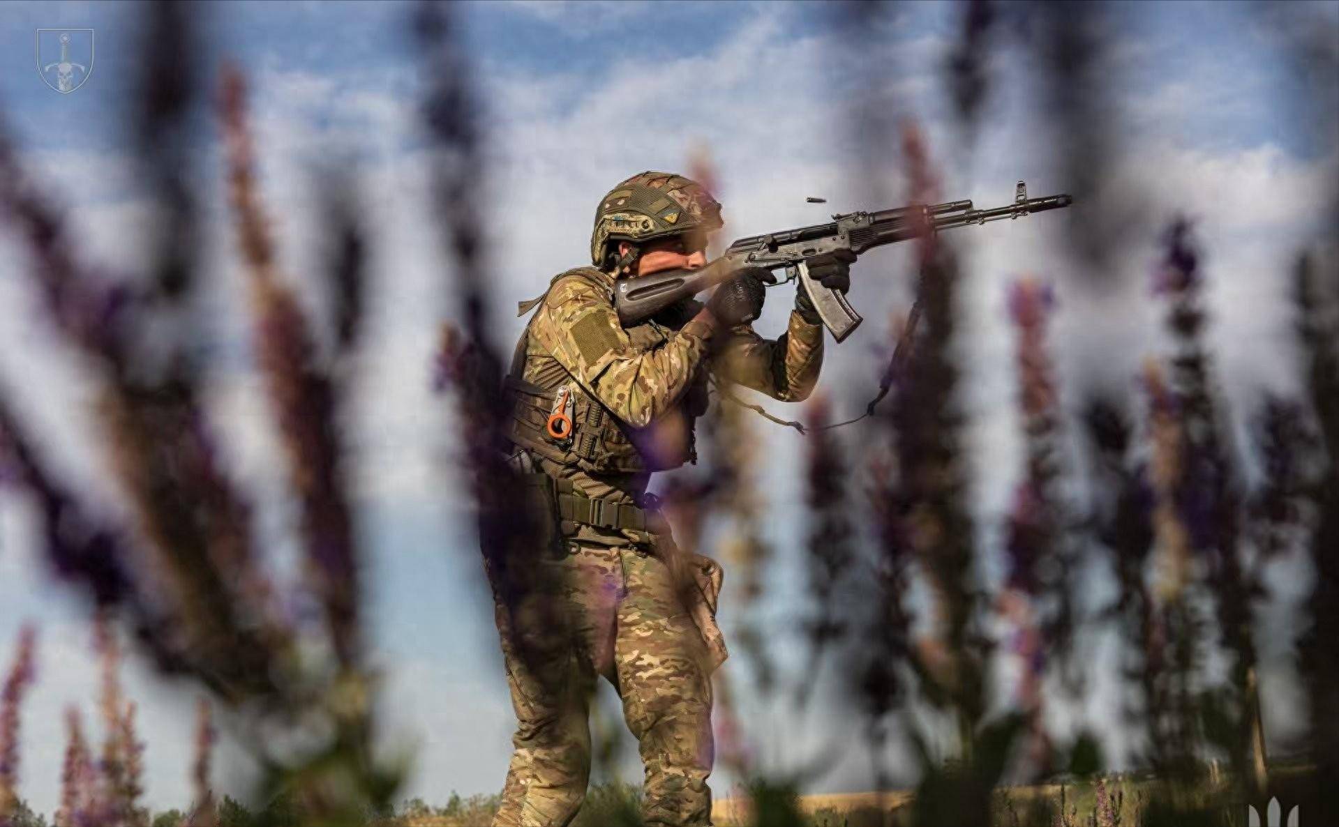 普京这次不再害怕北约动武<strong></p>
<p>闽东电力股票</strong>,俄方传来最新消息:英军已有超1000人阵亡