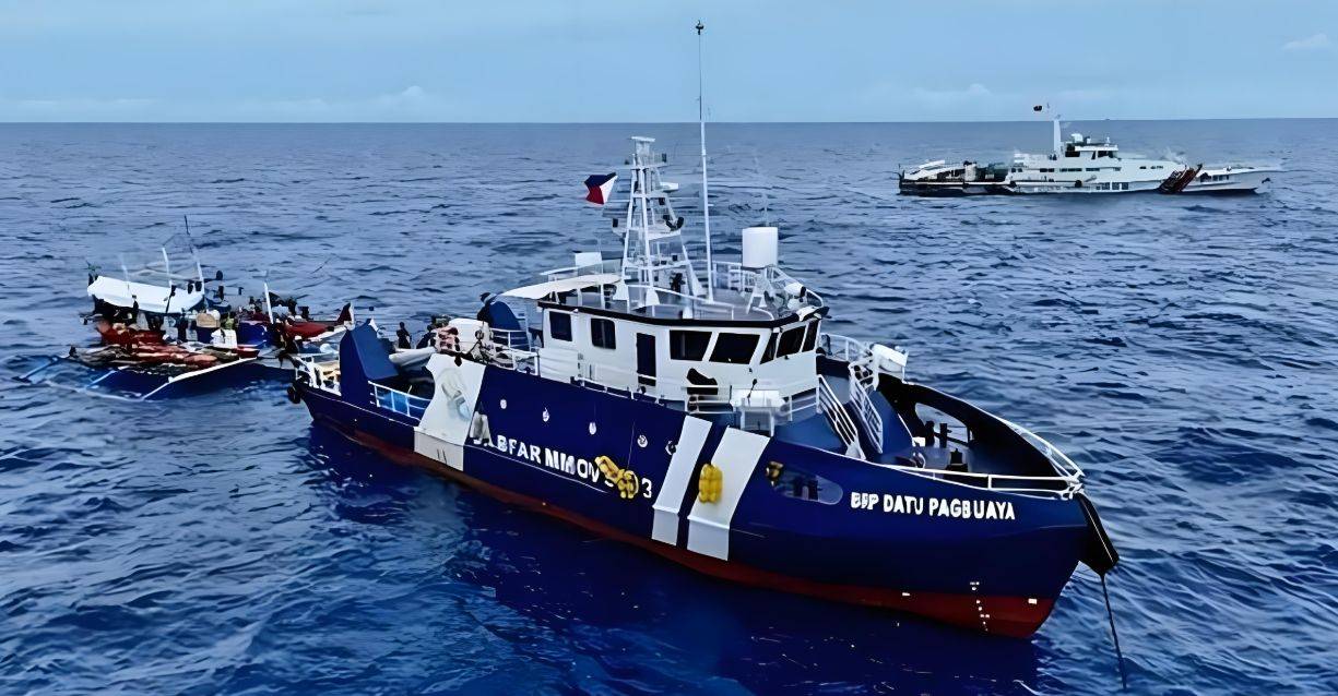 我海警船又被菲船撞伤<strong></p>
<p>海峡股份股票</strong>，南海问题应该怎样解决？