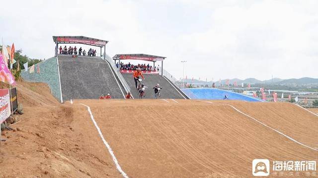 独立调查丨中国农民丰收节为啥选在山东这个小山村里办<strong></p>
<p>海峡股份股票</strong>？