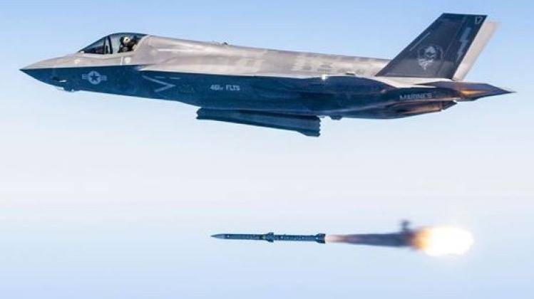 终于追上霹雳15了！美军300亿美元研发AIM260<strong></p>
<p>龙星化工股票</strong>，碰上霹雳17咋办？