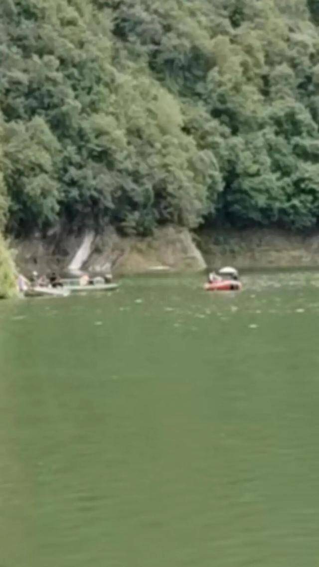 湖北一身家数千万元老板乘快艇到水库钓鱼落水失踪<strong></p>
<p>深南电股票</strong>,搜寻14天仍未找到!当地公安:已展开调查