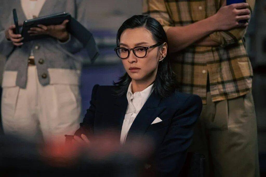 人才老化、产能收缩、票房表现惨淡…2025再陷冰河期的港片<strong></p>
<p>深南电股票</strong>,该如何自保?