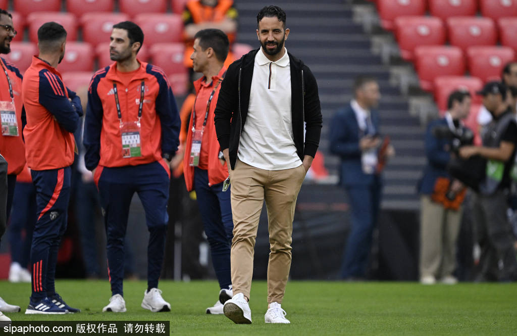 曼联主帅风波：奥利弗·格拉瑟会接替鲁本·阿莫林吗？