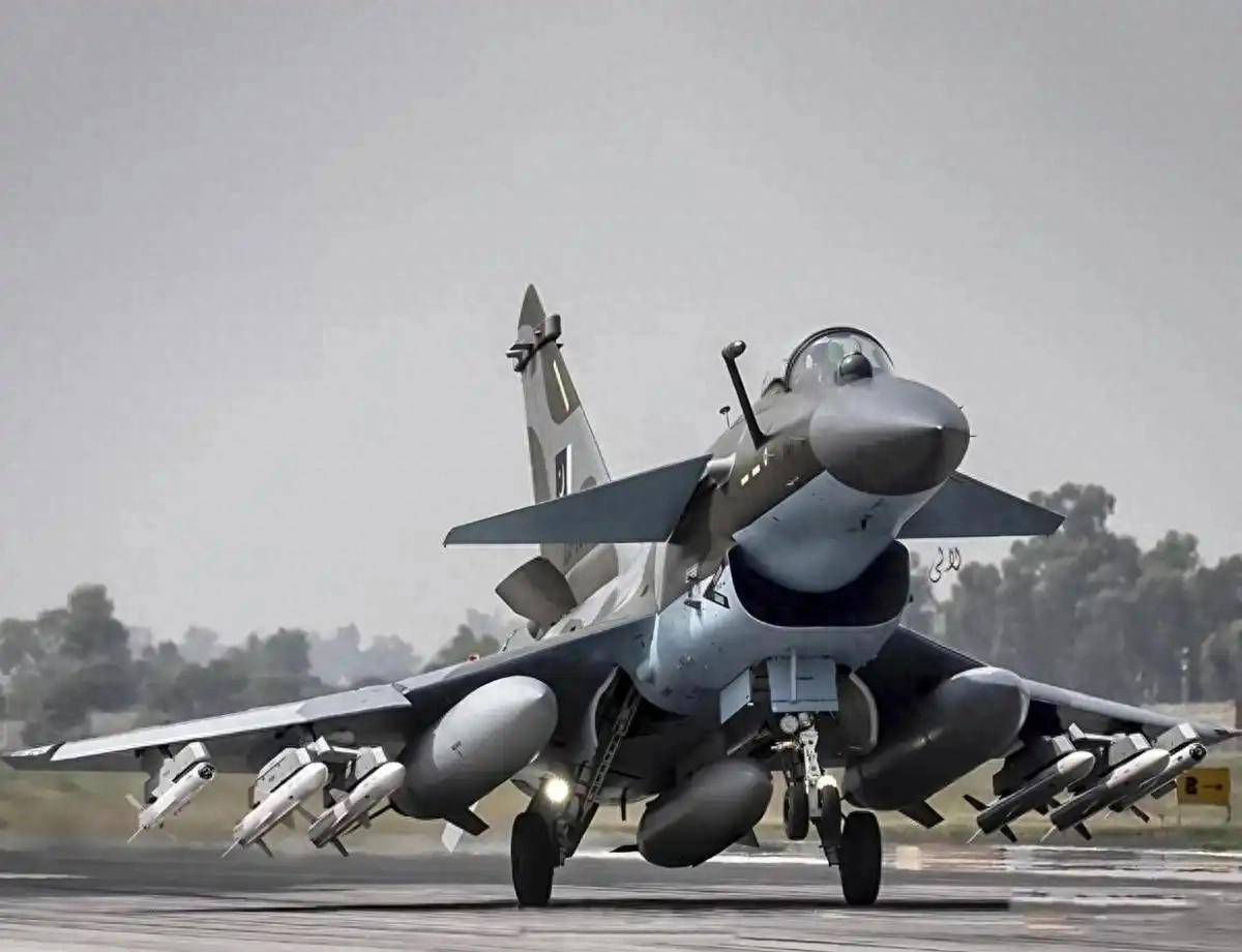 印度战忽工作很成功:巴铁8:0战绩没人信<strong></p>
<p>宝钛股份股票</strong>,法还想卖阵风给台湾省