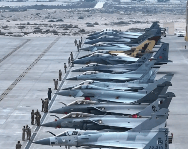 巴基斯坦总理在联合国<strong></p>
<p>博通集成股票</strong>,宣布印巴空战真实战绩