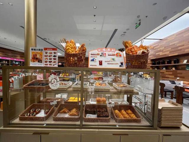 一小时售罄<strong></p>
<p>通源石油股票</strong>！年轻人涌入医院抢面包