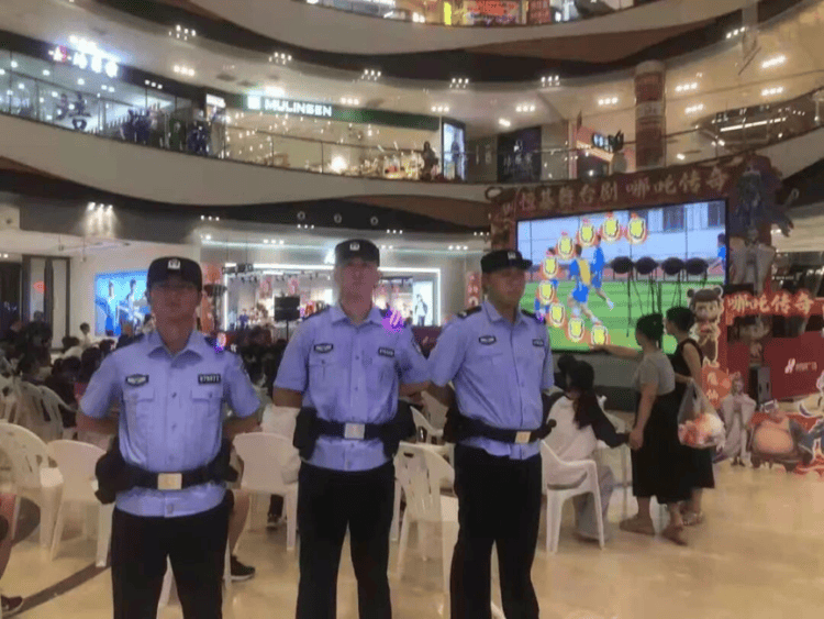 “苏超”点球大战<strong></p>
<p>通源石油股票</strong>！连云港第二现场的“藏蓝”守护力量