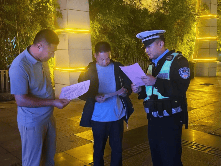 “苏超”点球大战<strong></p>
<p>通源石油股票</strong>！连云港第二现场的“藏蓝”守护力量