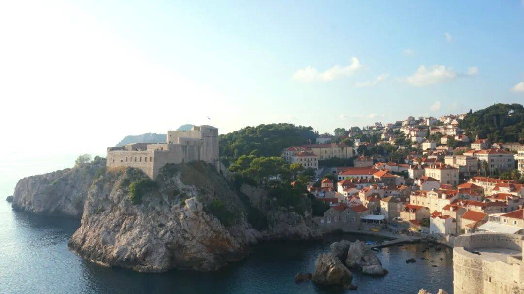 鸡排哥身后<strong></p>
<p>通源石油股票</strong>,景德镇着急了