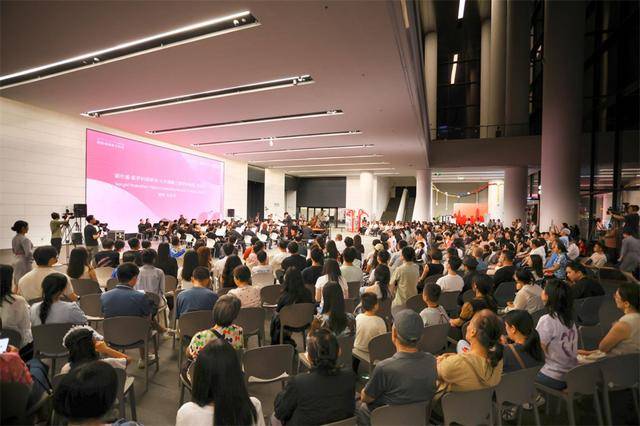国庆奏响“琴键上的浪漫”<strong></p>
<p>通源石油股票</strong>！深圳美术馆跨界音乐会解锁音画共生新体验