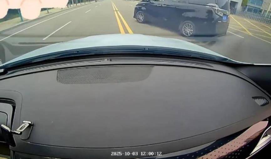 婚庆司机恶意别车后谎称自己是公安人员<strong></p>
<p>理邦仪器股票</strong>，涉嫌危险驾驶罪被采取刑事强制措施，律师：或被判处拘役并罚款