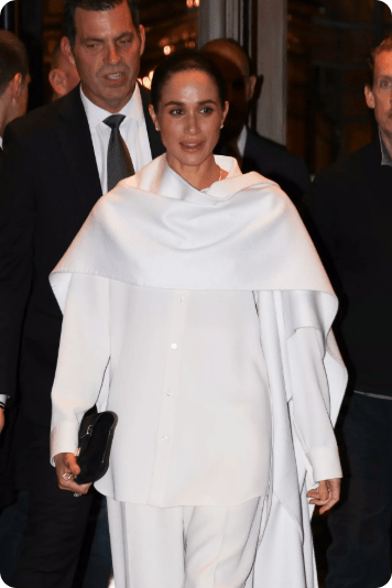 梅根巴黎炫鞋<strong></p>
<p>罗平锌电股票</strong>，却踩到戴安娜亡地！UCL停发签证反转！200名中国留子得救了…