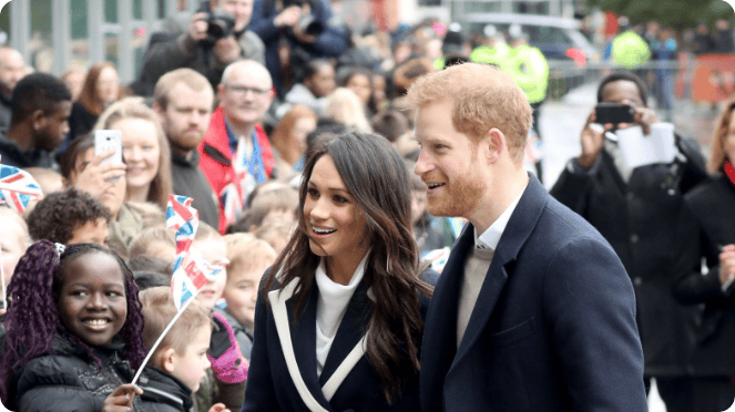 梅根巴黎炫鞋<strong></p>
<p>罗平锌电股票</strong>，却踩到戴安娜亡地！UCL停发签证反转！200名中国留子得救了…