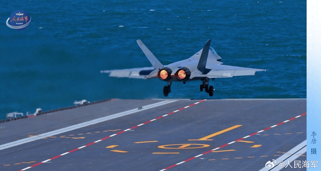 终于官宣<strong></p>
<p>罗平锌电股票</strong>,歼35舰载版最大起飞重量曝光,雷达反射面积也自信公开!