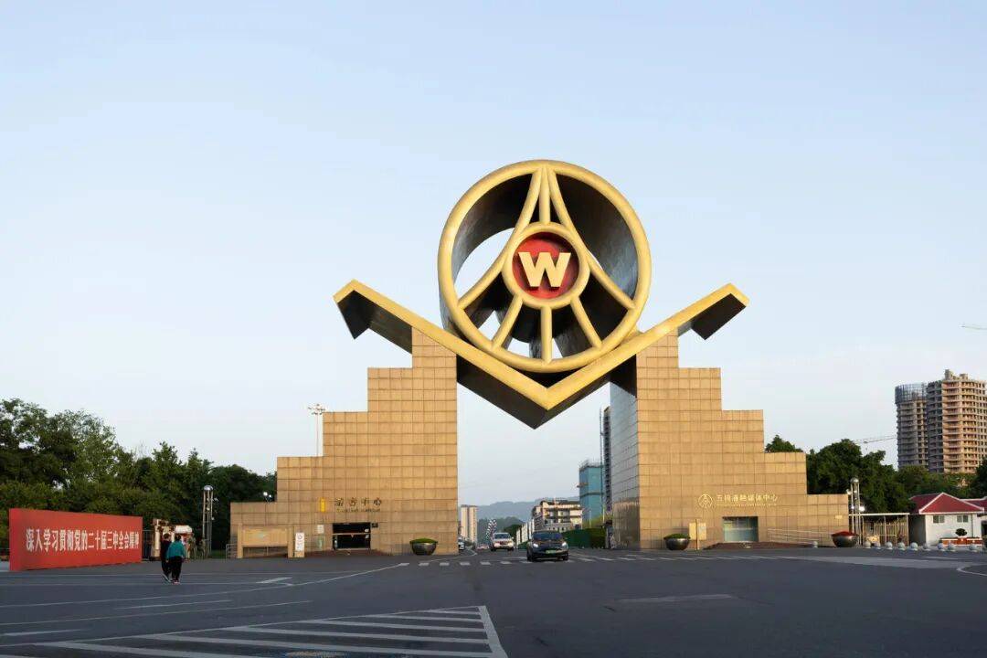 “3000米跑步、200米负重往返跑”<strong></p>
<p>罗平锌电股票</strong>，五粮液公开招聘141人，部分岗位要体测！成绩占比60%，低于60分视为不合格