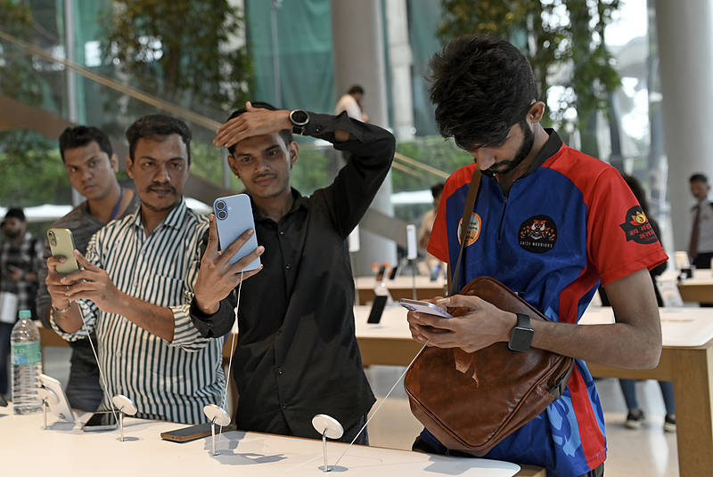 印度政府被曝正积极鼓励海外印度人回国<strong></p>
<p>罗平锌电股票</strong>，但想让这些人从美回国绝非易事