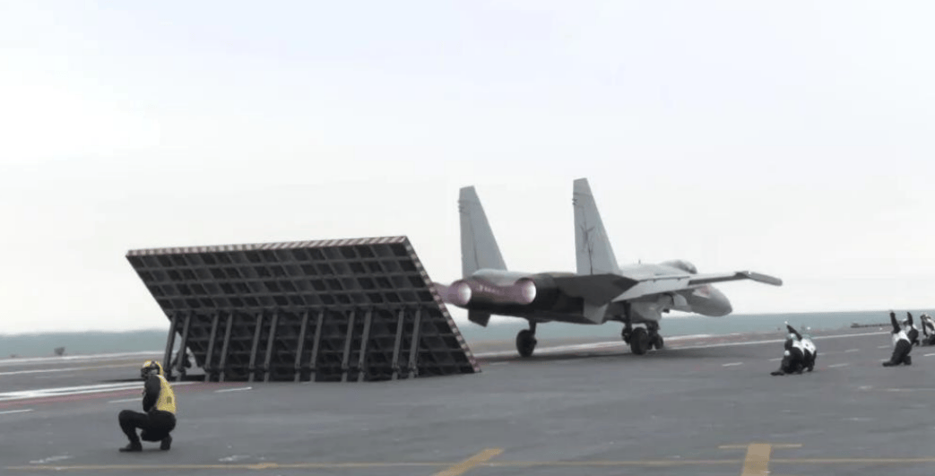 福建舰电弹歼-35后<strong></p>
<p>国旅联合股票</strong>，美国人很会自我安慰：幸好我们蒸汽弹射还是第一